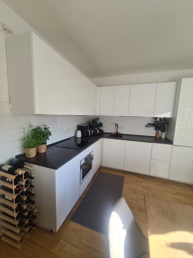 Elegant 2 Bd *